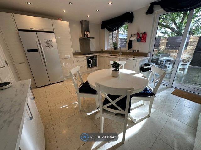 Room for rent in St. John's Wood, Greater London