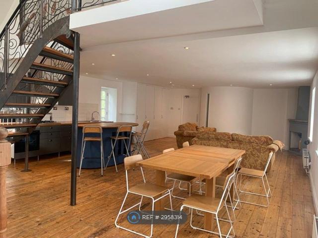 Room for rent in Penryn, Cornwall