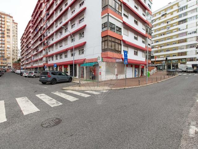 Armazém venda em Amadora, Lisboa