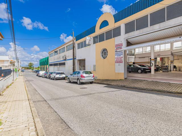 Loja venda em Moinhos da Funcheira, Amadora