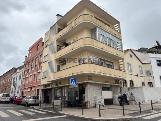 Armazém venda em Lisboa