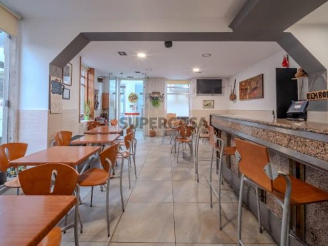 Armazém venda em Porto