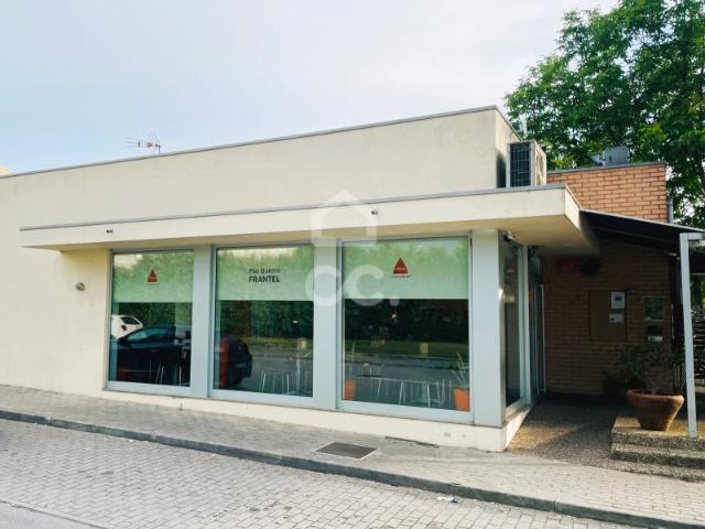 Ponto Comercial alugar em Delães