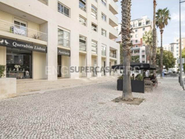Armazém venda em Lisboa