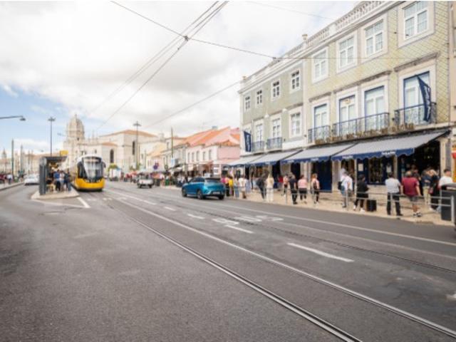 Armazém venda em Lisboa