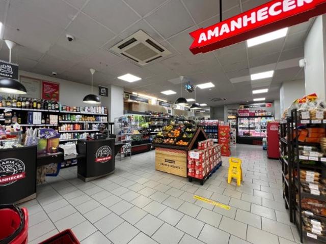 Armazém venda em Amadora, Lisboa