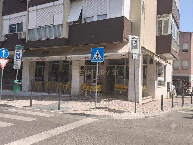 Loja venda em Quinta Nova, Amadora