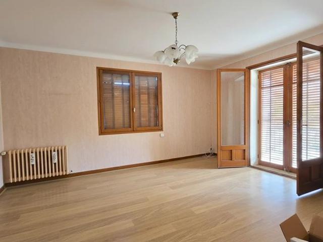 Maison vente à Chambéry, Tresserve