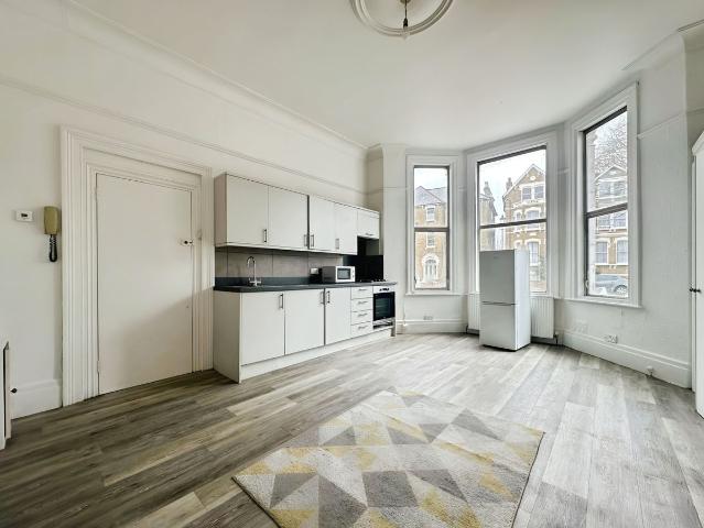 Studio for rent in London Borough of Lewisham, Brockley
