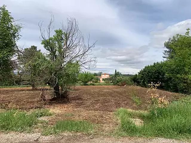 Terrain vente à Aix-en-Provence, Trets