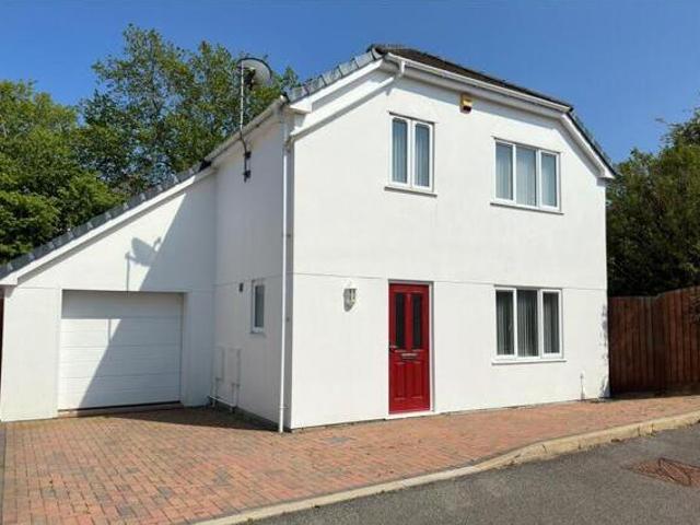 House for sale in Roseworthy, Cornwall