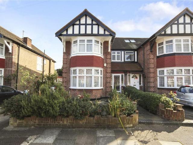 House for rent in Brondesbury Park, Greater London