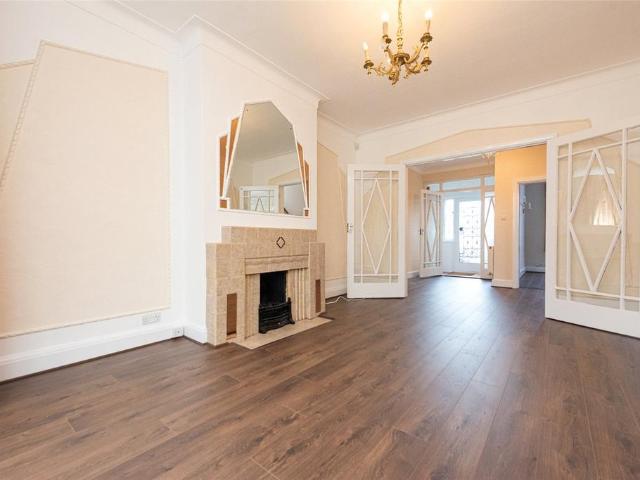 House for rent in Brondesbury Park, Greater London