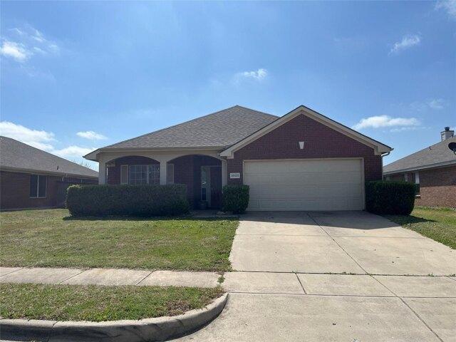 House for sale in Benbrook House for sale in Benbrook
