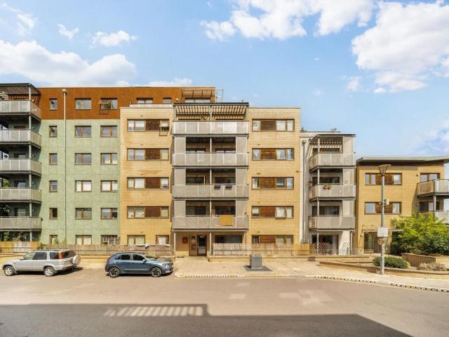 Apartment for rent in Bromley-by-Bow, Bow