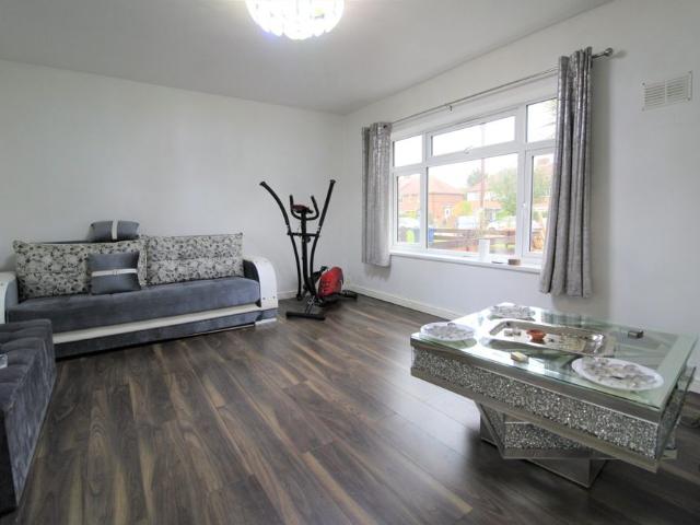House for rent in London Borough of Ealing, Greater London