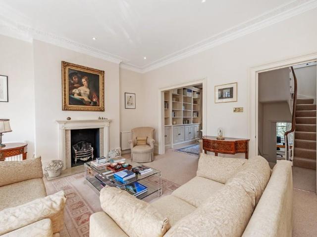 House for rent in Knightsbridge, Greater London