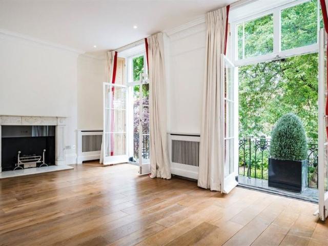 House for rent in Brompton, Greater London