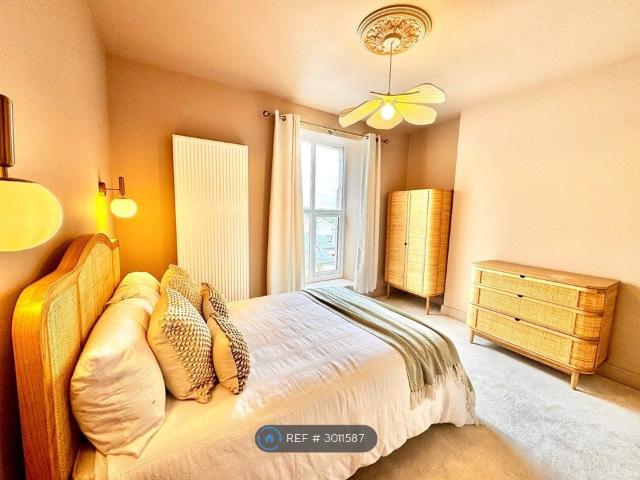 Room for rent in Redannick, Penweathers