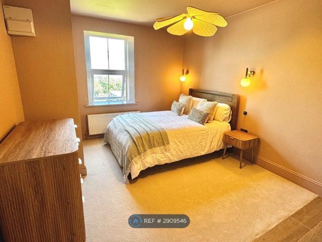Room for rent in Redannick, Penweathers