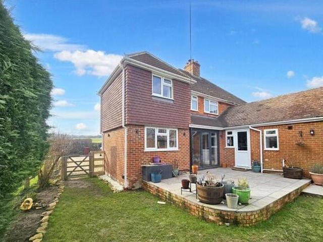 House for sale in Littlecote, West Sussex