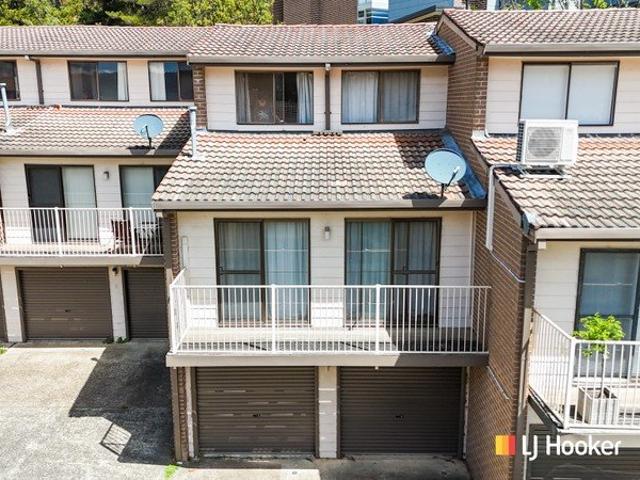 Townhouse for sale in Vale of Clwydd, Lithgow