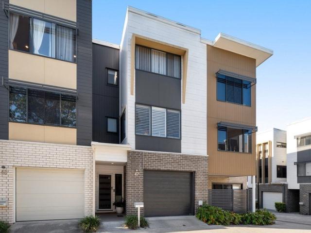 Townhouse for sale in Toombul, Queensland