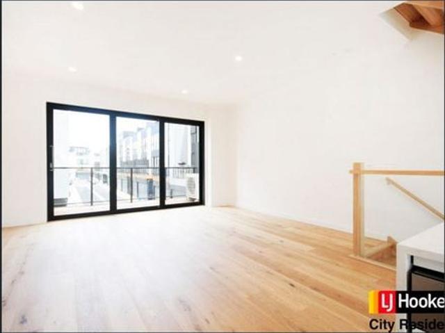 Townhouse for rent in Camerons Creek, Victoria