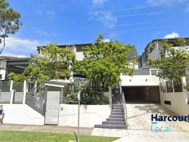 Townhouse for rent in Toombul, Queensland