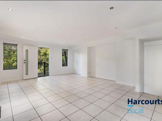 Townhouse for rent in Toombul, Queensland