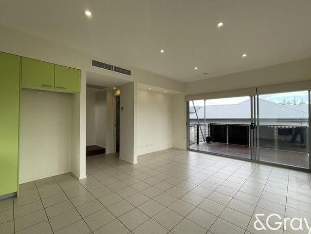 Townhouse for rent in Toombul, Queensland