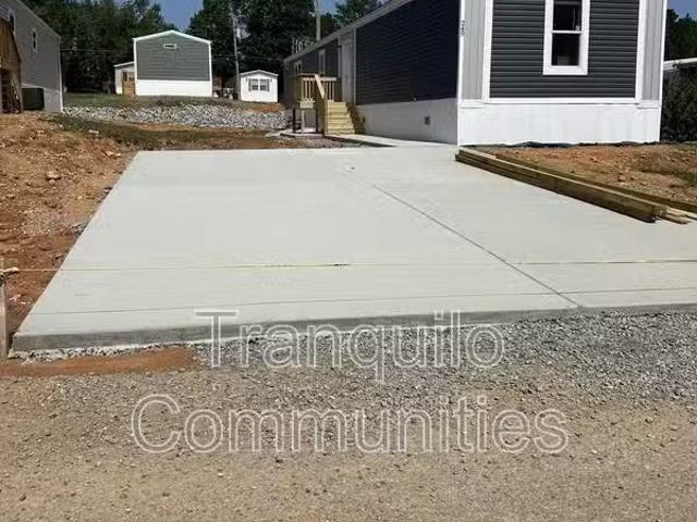 House for rent in Dickson