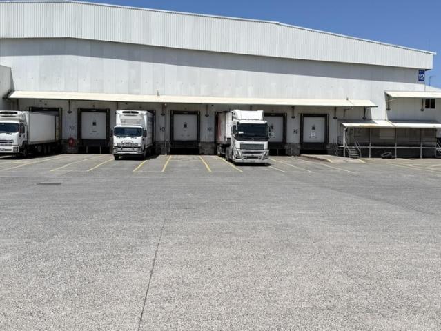 Warehouse for rent in Toombul, Queensland
