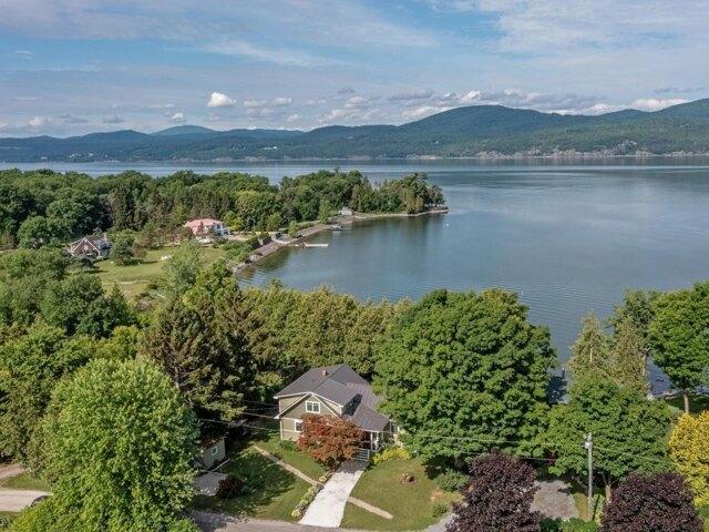 House for sale in Bridport, Vermont