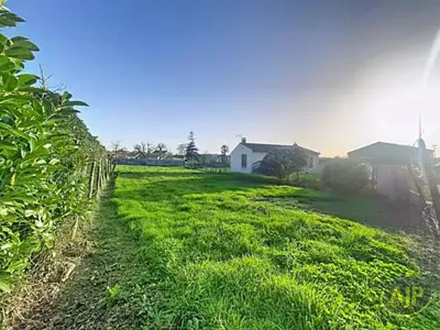Terrain vente à Fontenay-le-Comte, Triaize