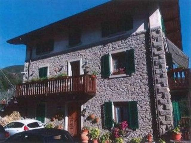 Appartamento in vendita a Poppi, Toscana