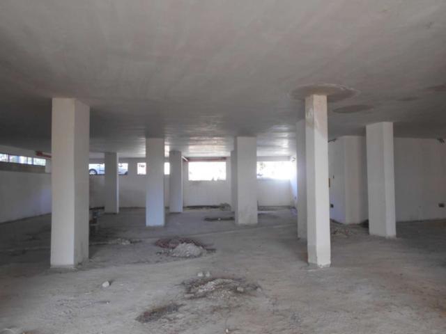 Locale Commerciale in vendita a Pezzarotonda, Campagna