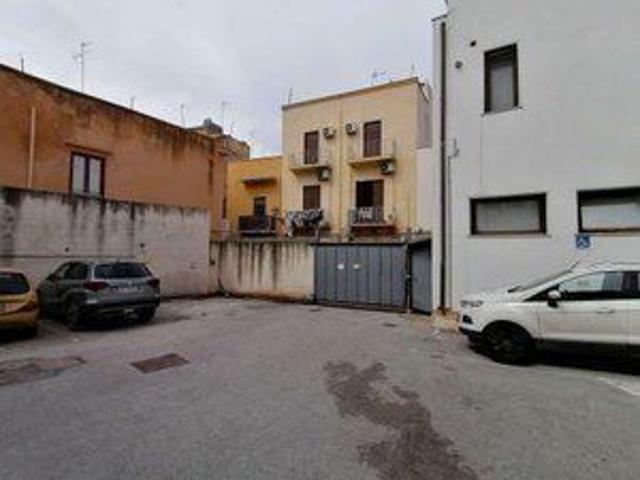 Locale Commerciale in vendita a Marsala, Sicilia