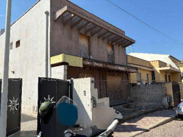 Locale Commerciale in vendita a Barracca Manna, Cagliari
