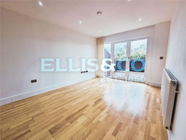 Apartment for rent in London Borough of Harrow, Greater London