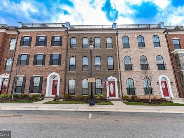 Condo for sale in Oxon Hill