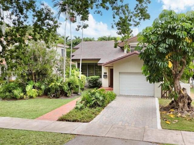 House for sale in Coral Gables