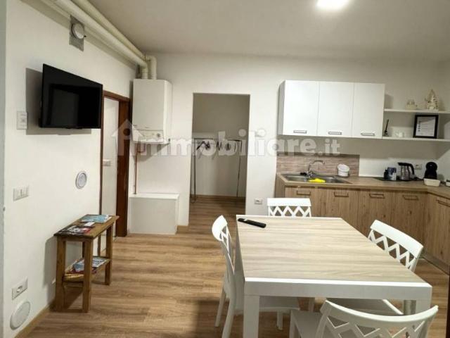 Appartamento in affitto a Comunità della Vallagarina, Borgo Sacco