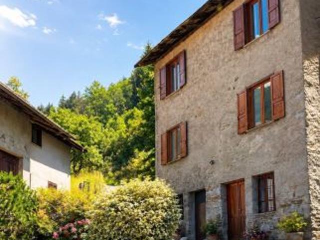 Appartamento in affitto a Comunità montana della valle Camonica, Incudine