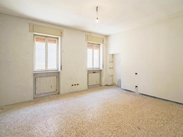 Appartamento in vendita a Venegono Inferiore, Lombardia