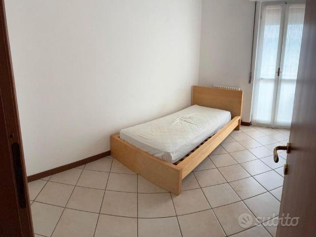 Appartamento in affitto a Lipomo, Lombardia