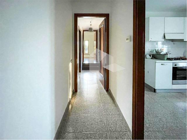 Appartamento in affitto a Sant'Agostino città-Porta Castello, Re