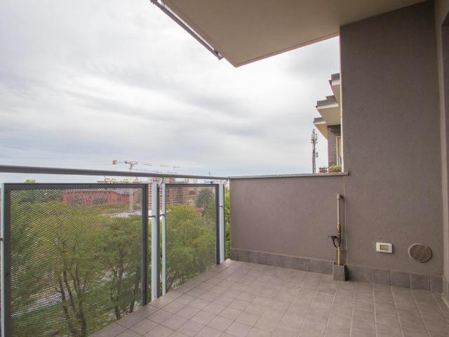 Appartamento in affitto a Municipio 9, Milano
