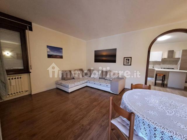 Appartamento in affitto a Negrar, Veneto