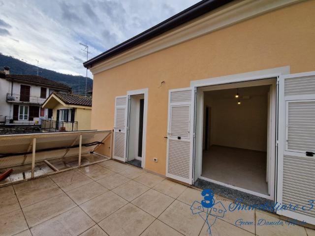 Villa Indipendente in vendita a Villanova D'albenga, Liguria